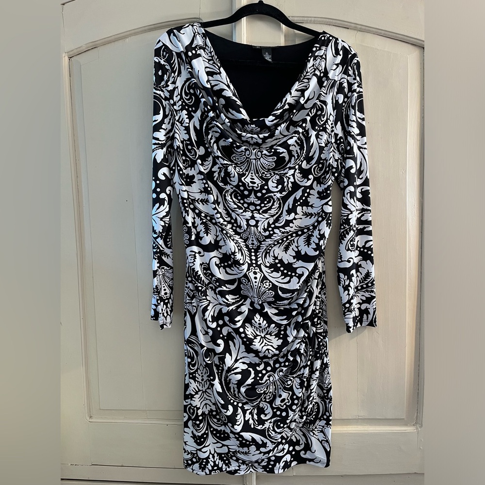 LIKE NEW INC BEAUTIFUL DRESS